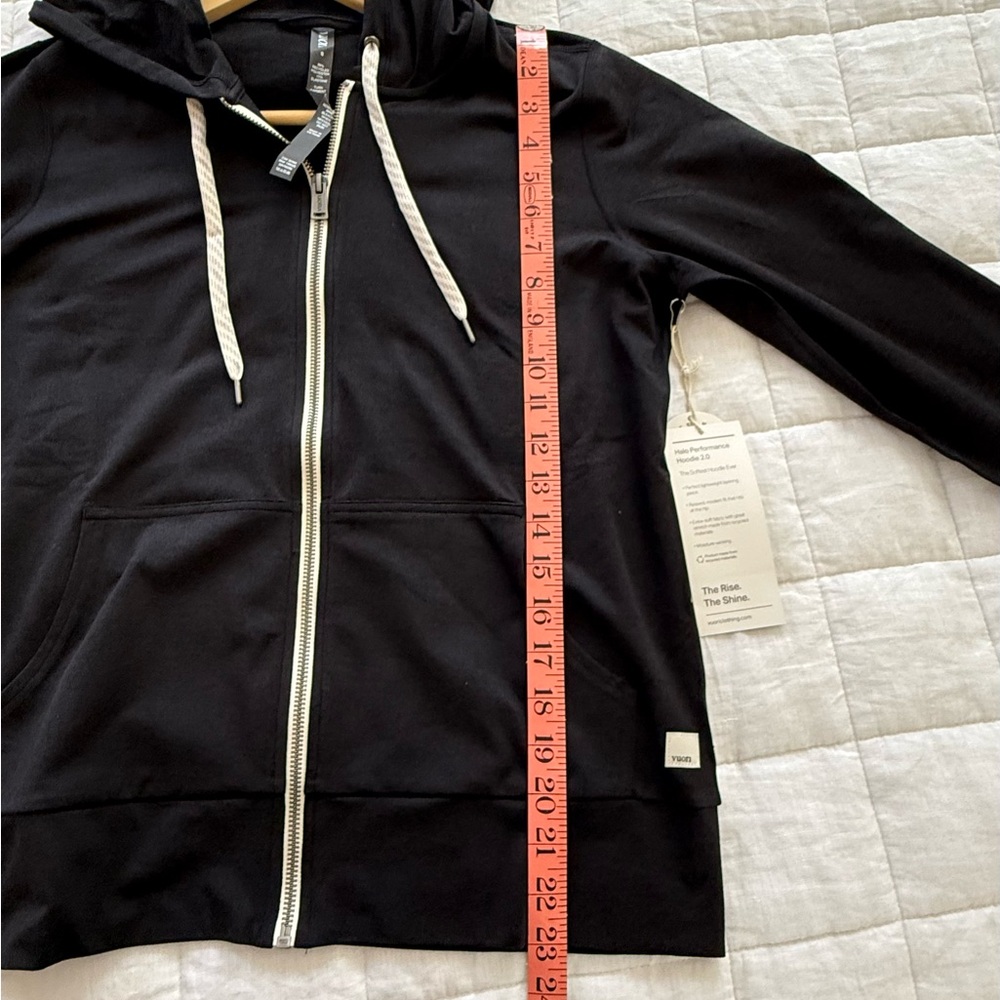 Vuori Performance Zip Up Black Hoodie - Picture 7 of 8